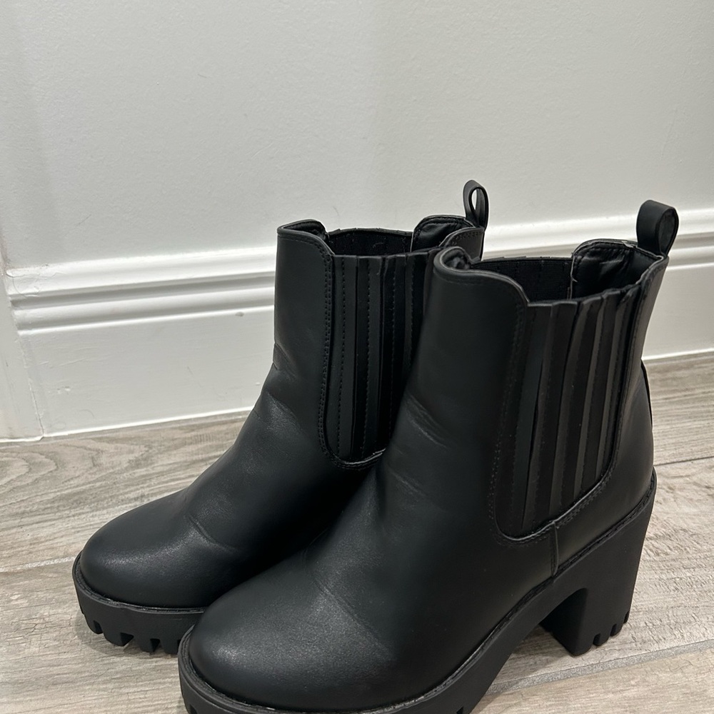 Madden Girl Black Ankle Booties with Chunky Heel